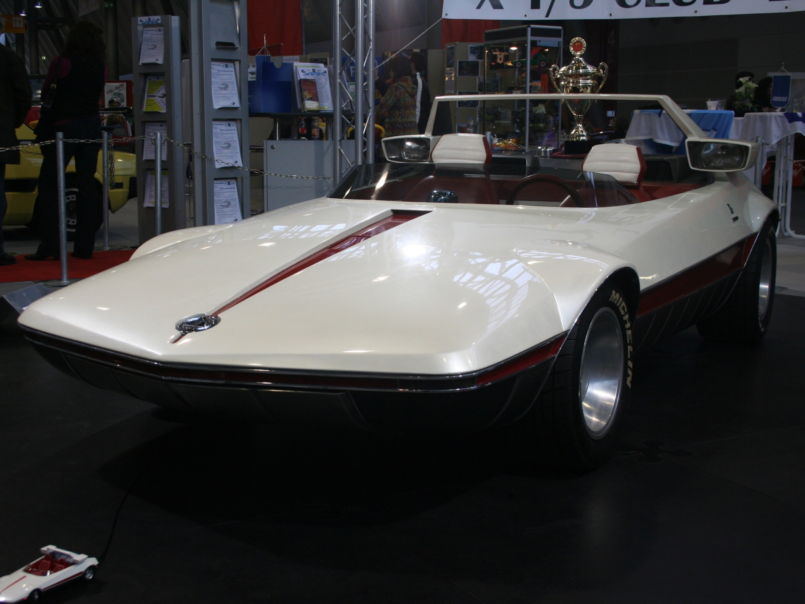 Bertone Runabout