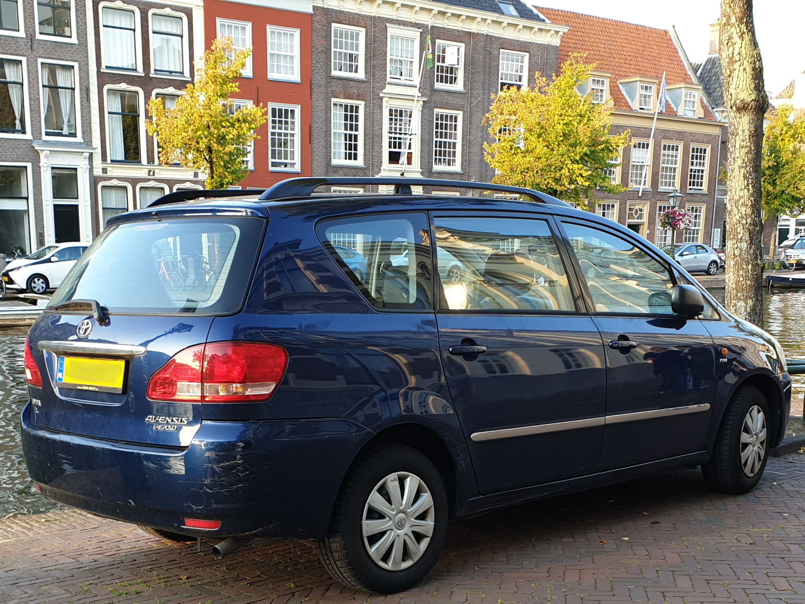 Toyota Avensis Verso