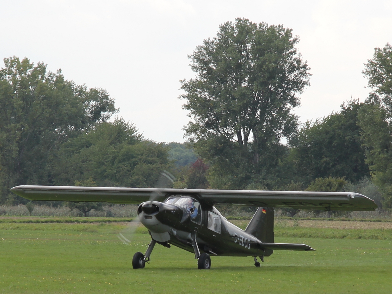 Dornier DO 27 1B