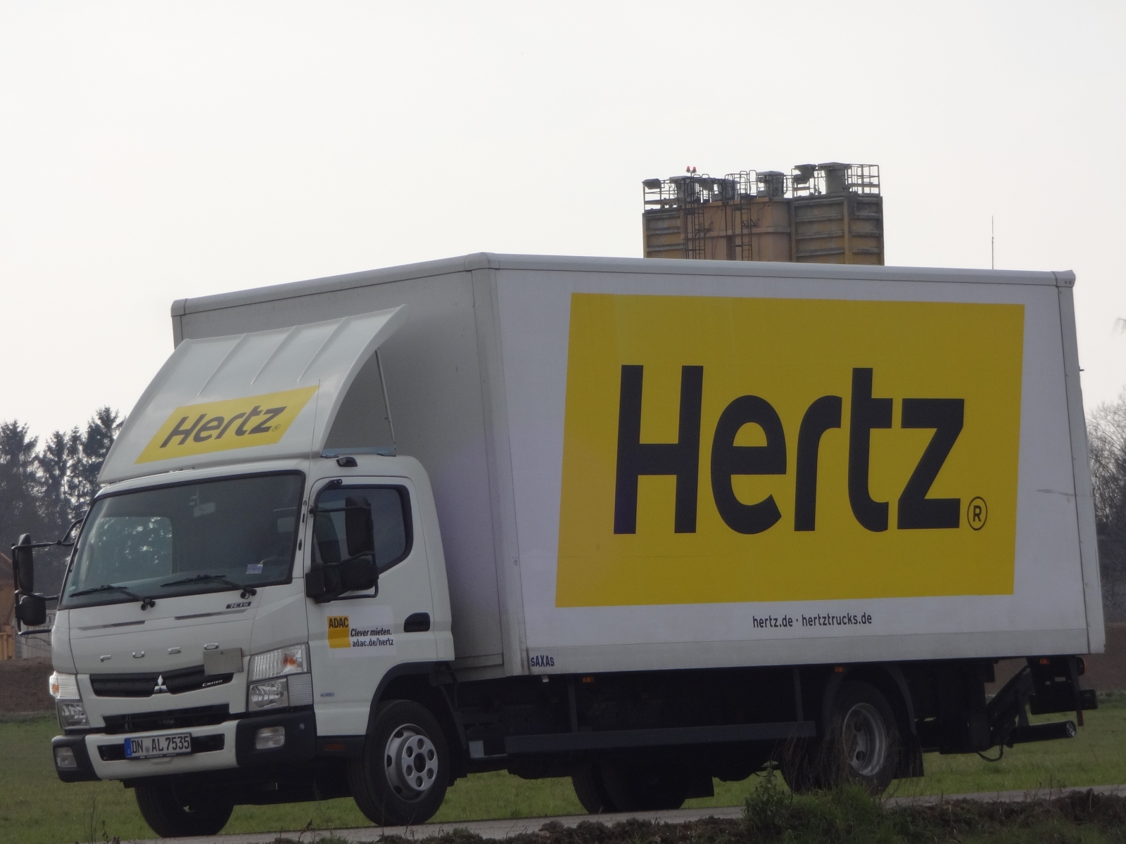 Mitsubishi Fuso Canter 7C15