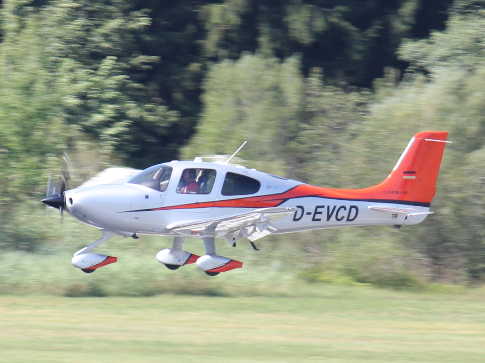 Cirrus SR22 T