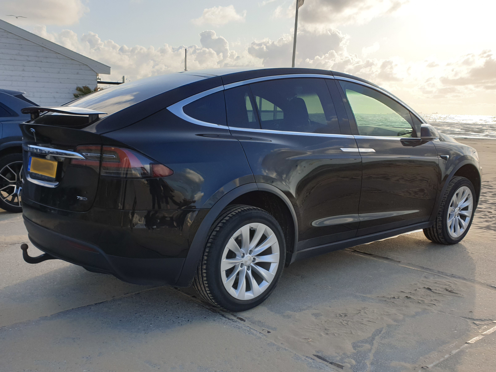 Tesla Model X 75D