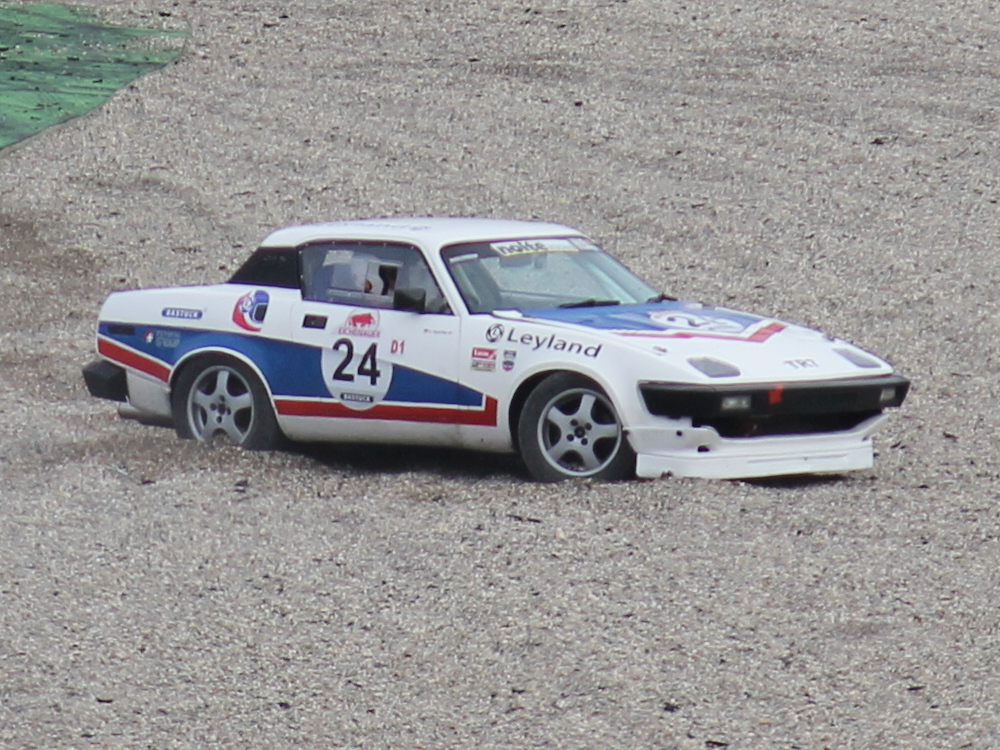 Triumph TR8