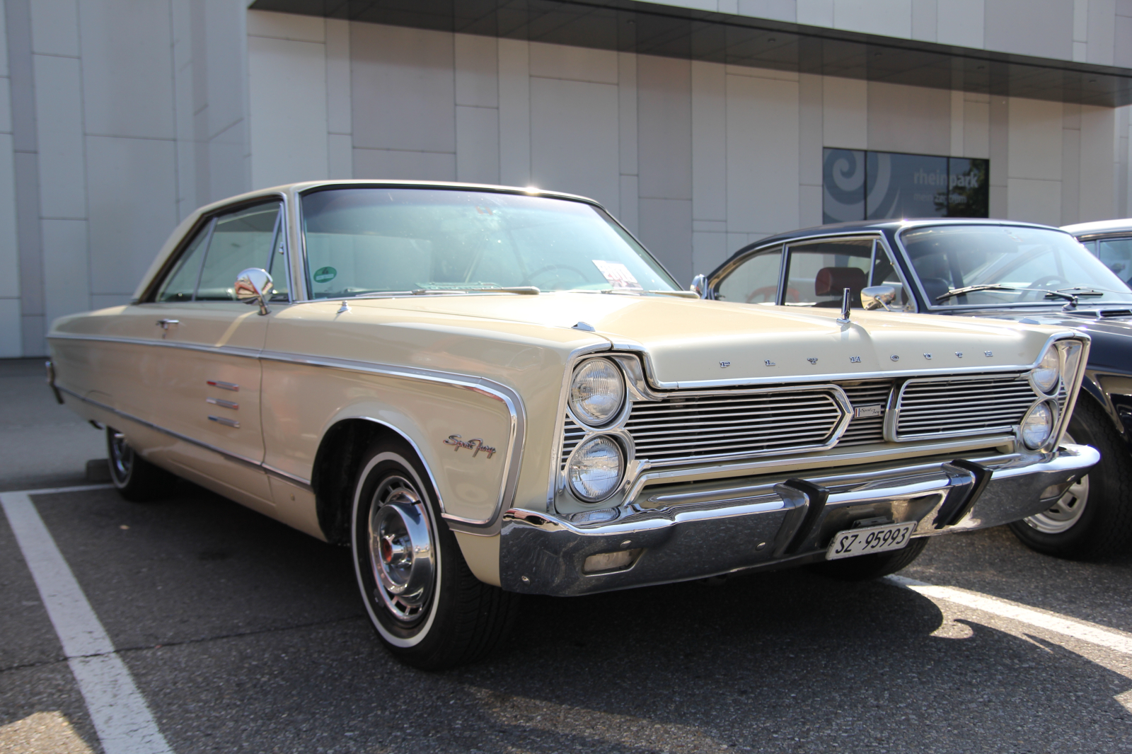 Plymouth Sport Fury