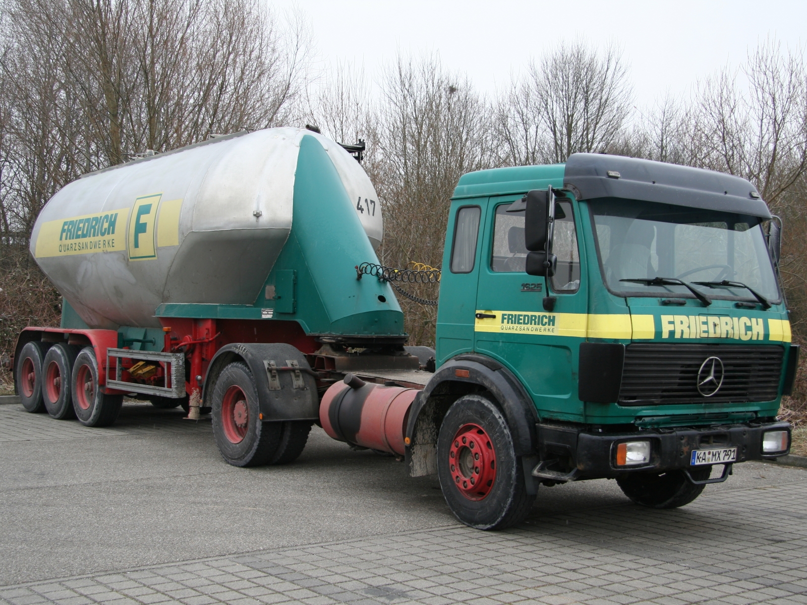 Mercedes Benz 1625