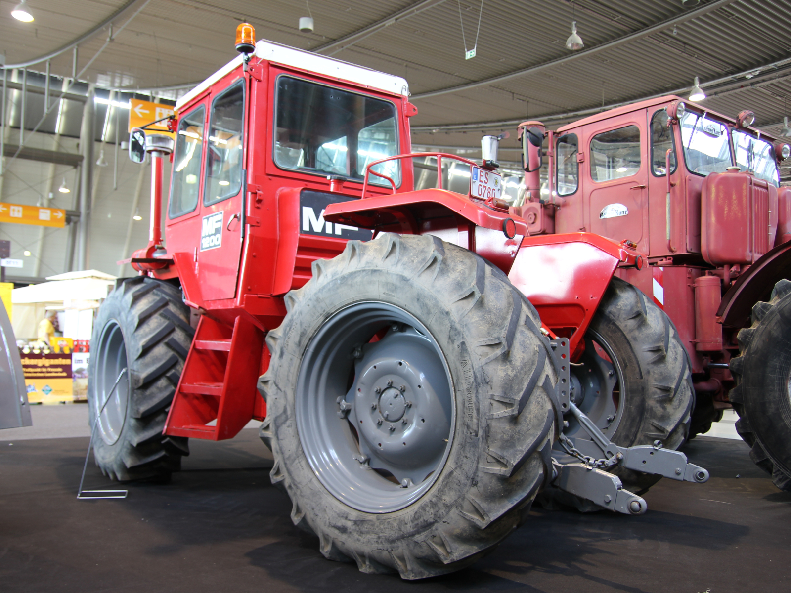 Massey Ferguson MF 1200