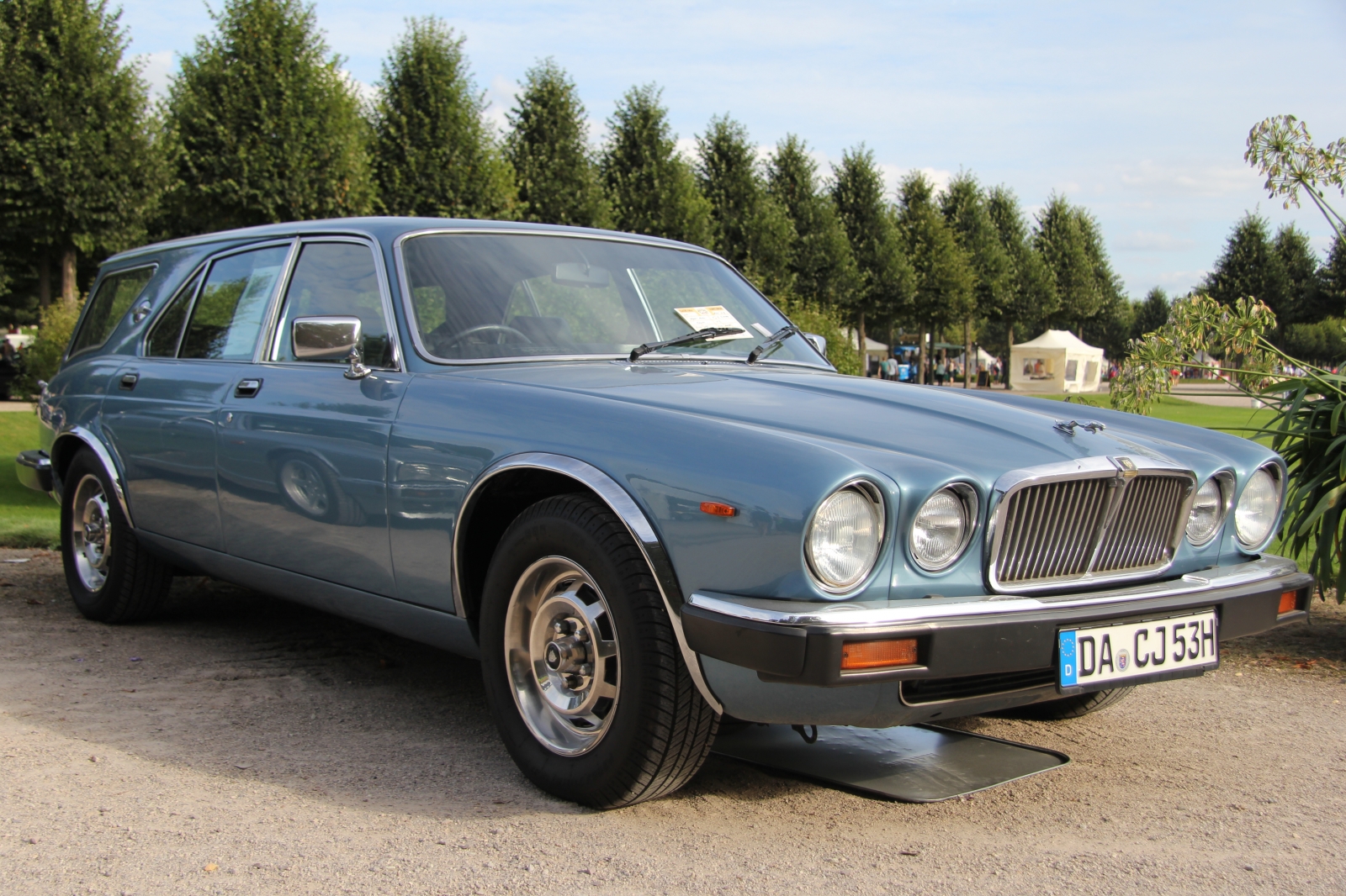 Jaguar XJ 12 Ladbroke Avon Estate