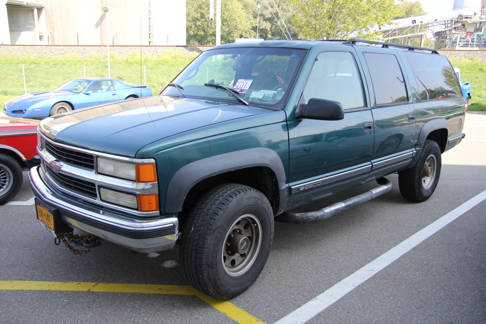 Chevrolet Suburban 2500