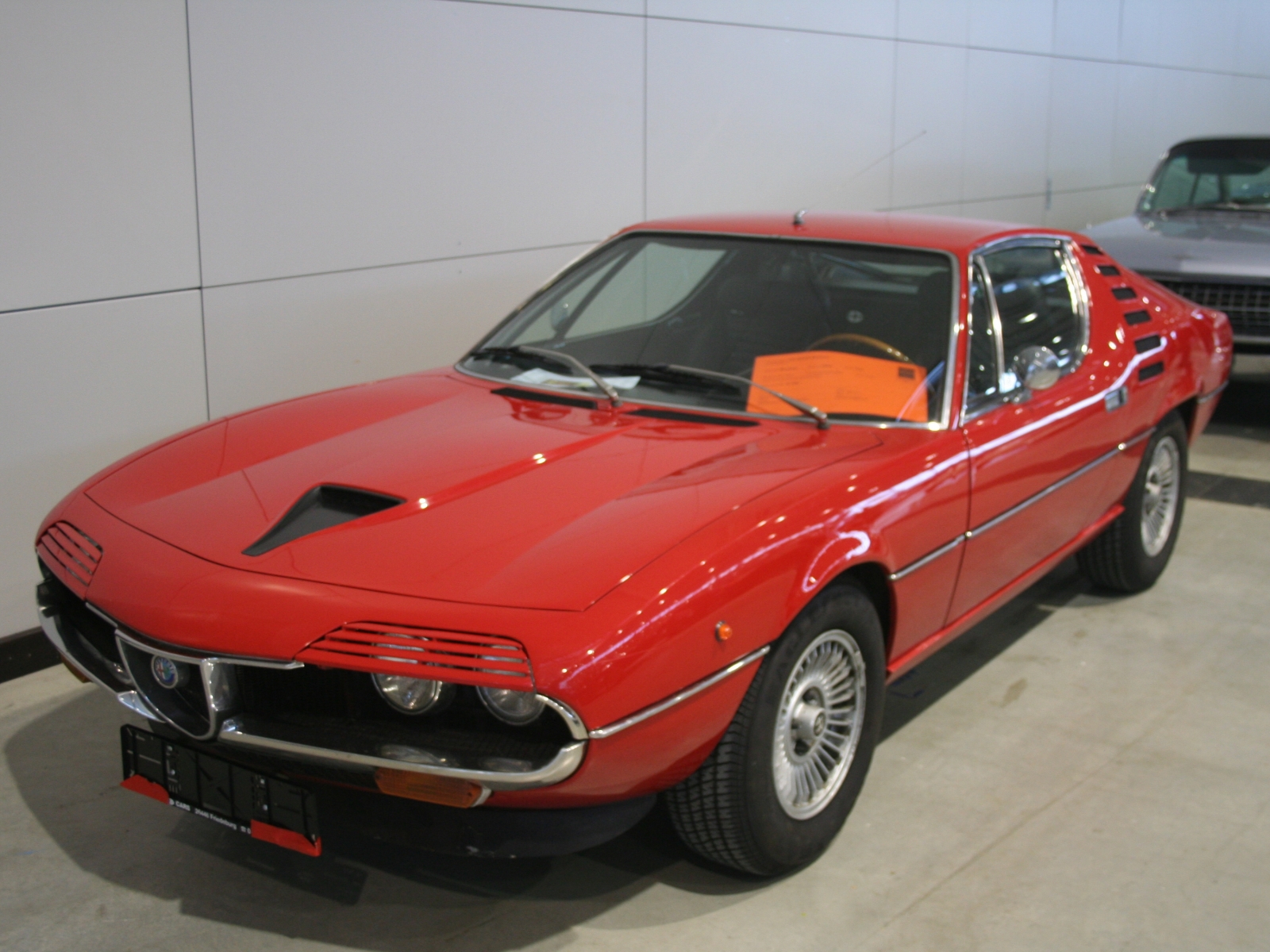 Alfa Romeo Montreal