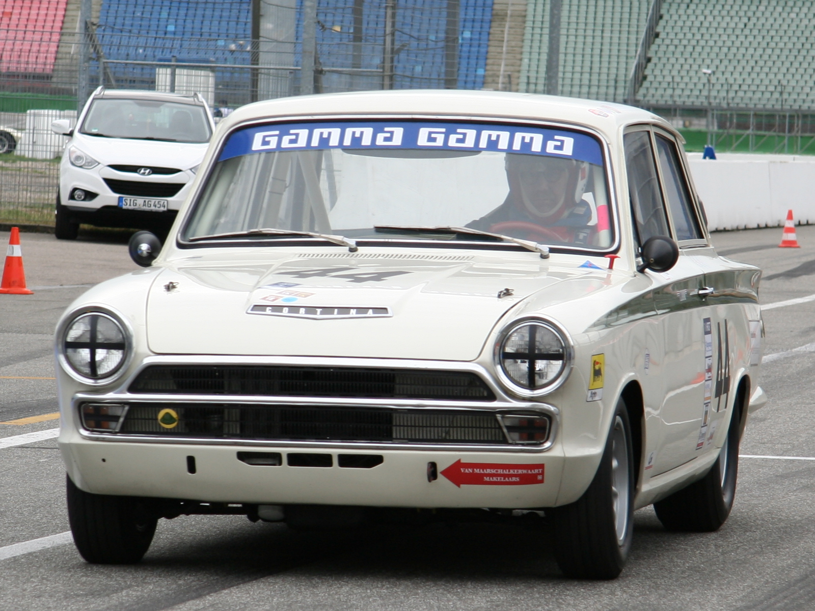 Ford Cortina