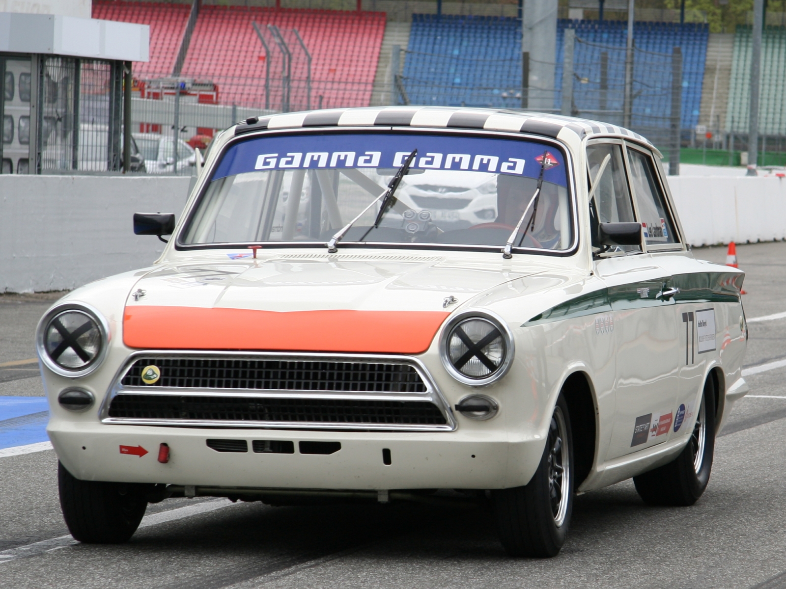 Ford Cortina