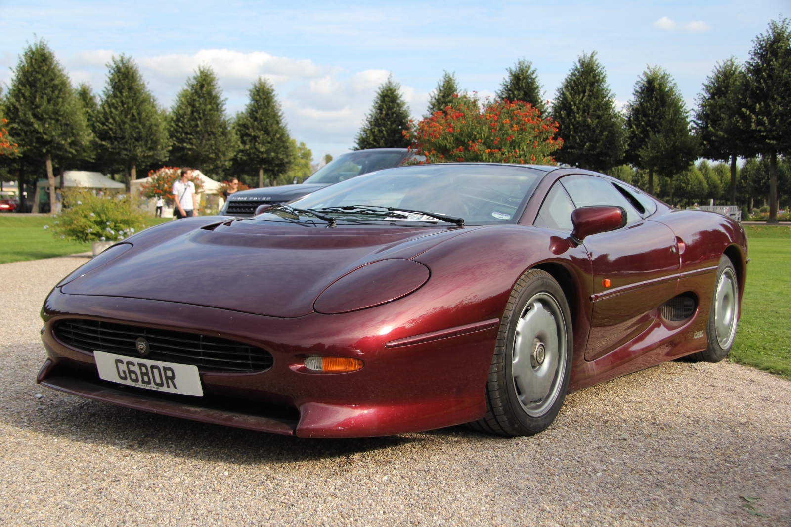 Jaguar XJ 220