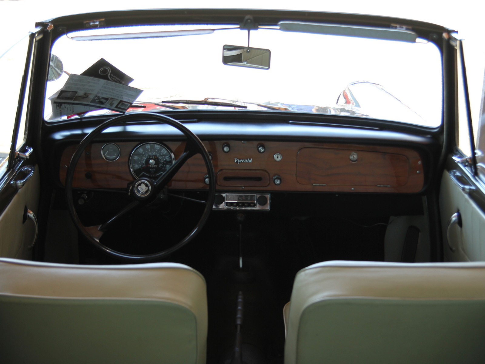 Triumph Herald 1200 Cabriolet Detail