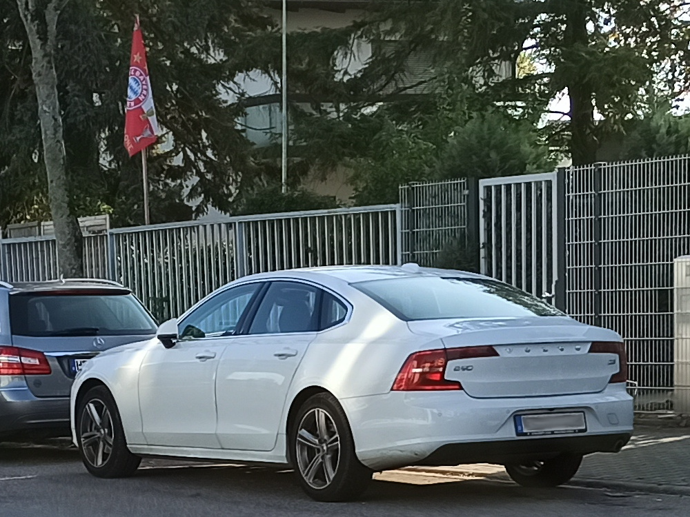 Volvo S 90