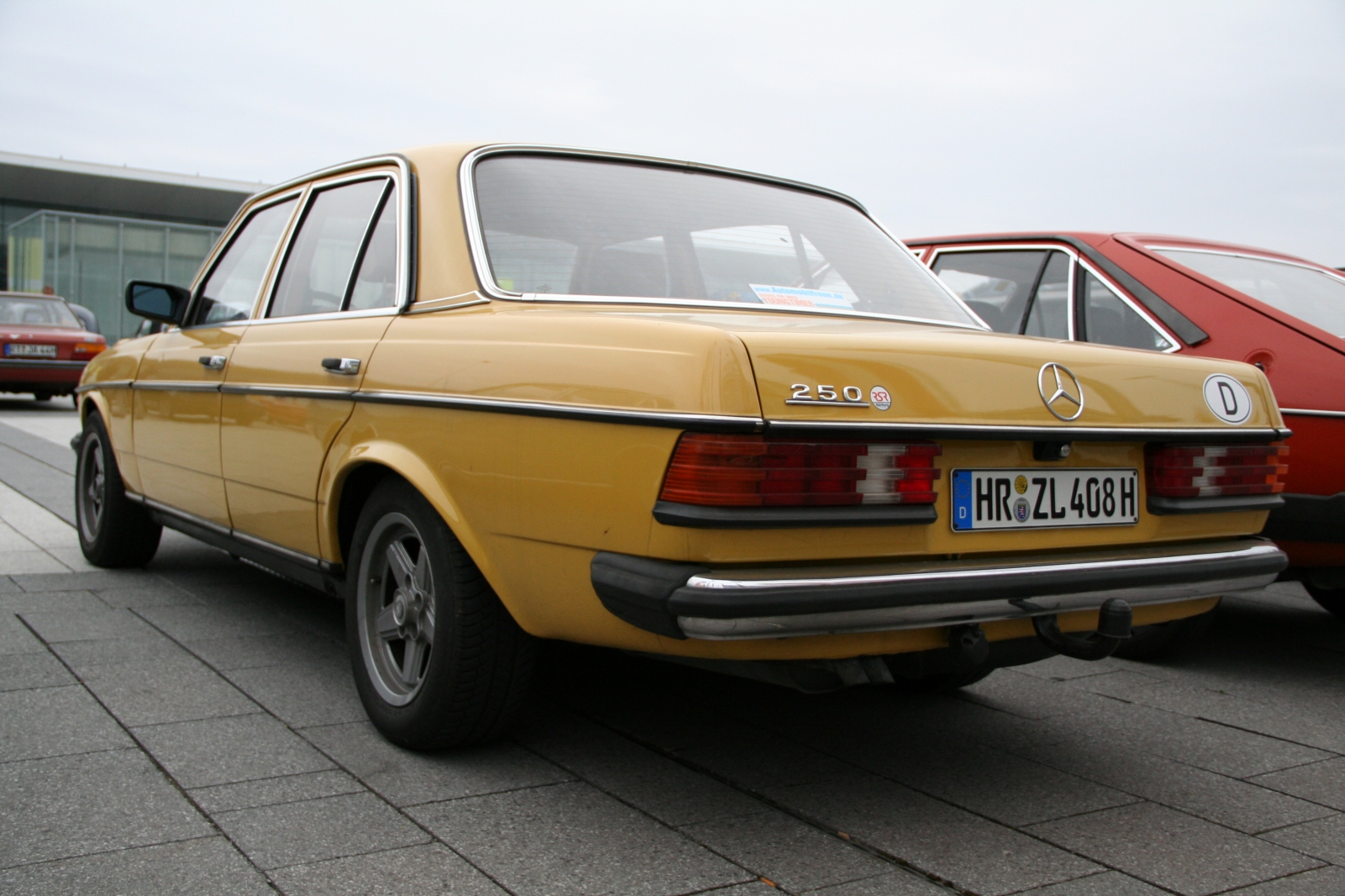 Mercedes Benz 250 W 123