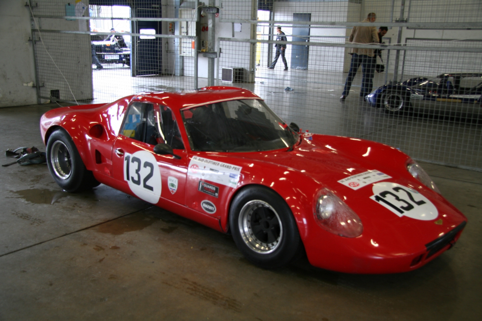 Chevron B8