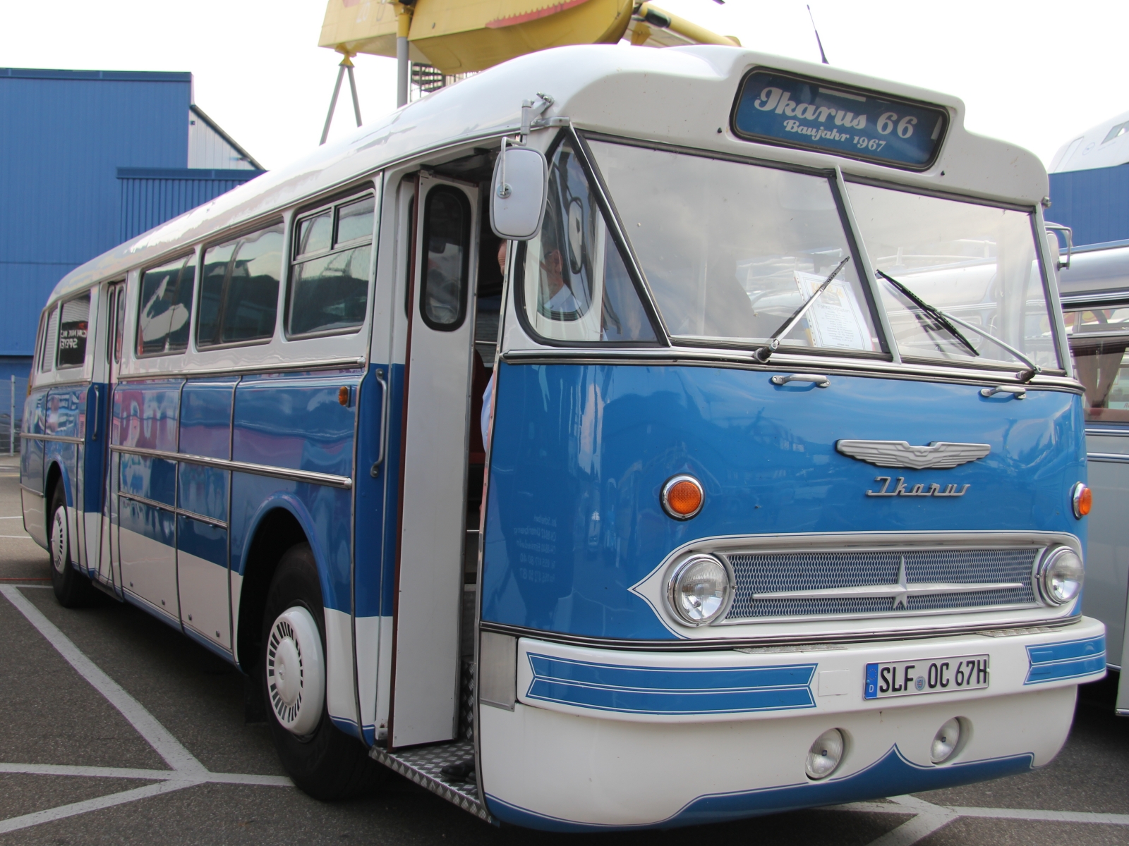 Ikarus 66