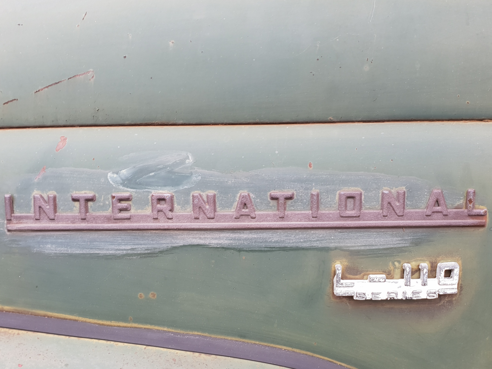 International L-110 Series Detail