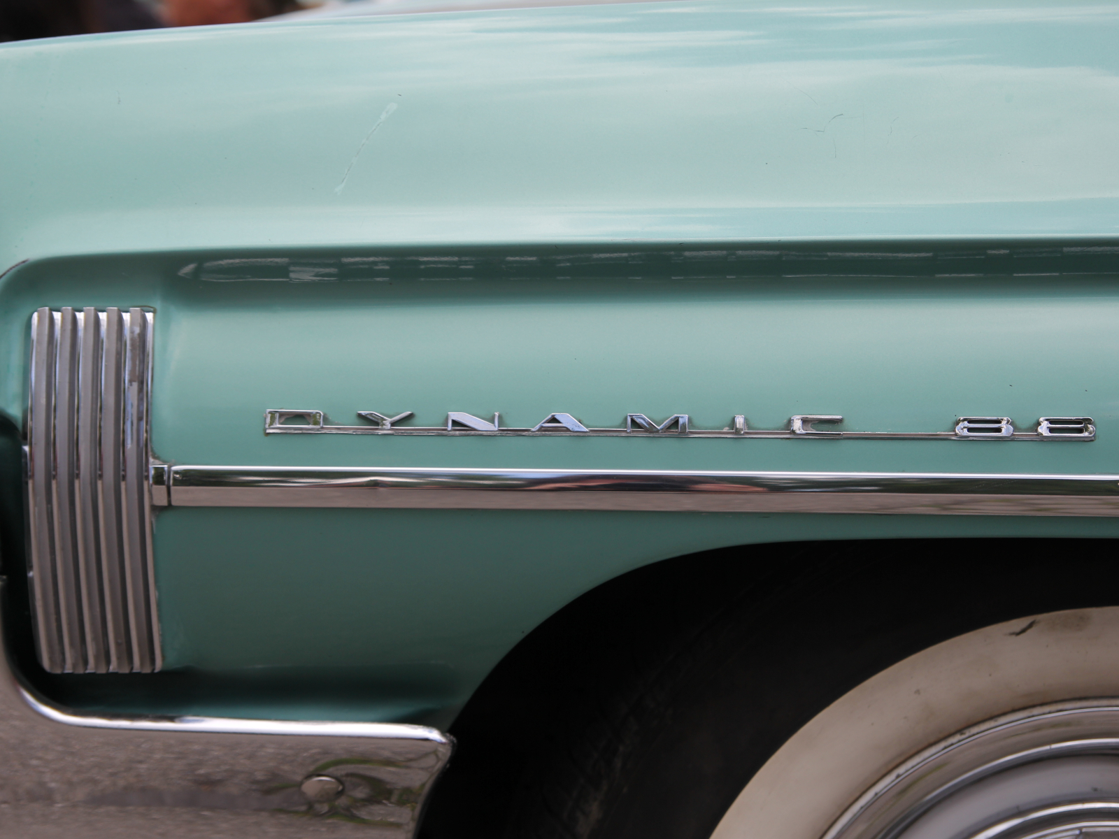 Oldsmobile Dynamic 88 Detail
