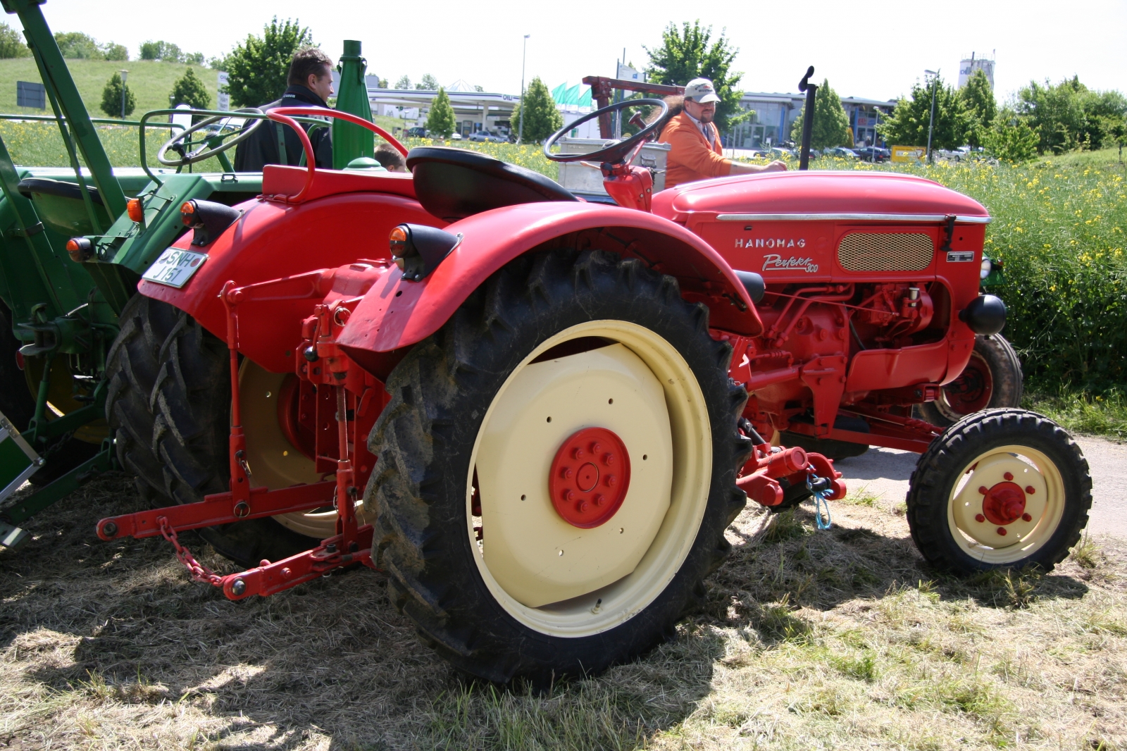 Hanomag Perfekt 300