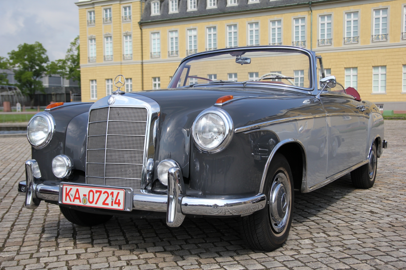 Mercedes Benz 220 S Cabriolet W 180