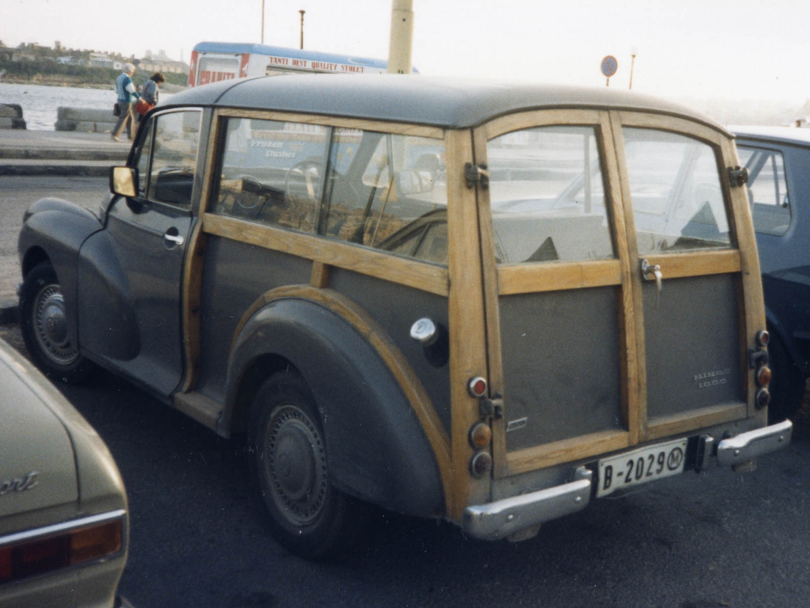 Morris Minor Traveller