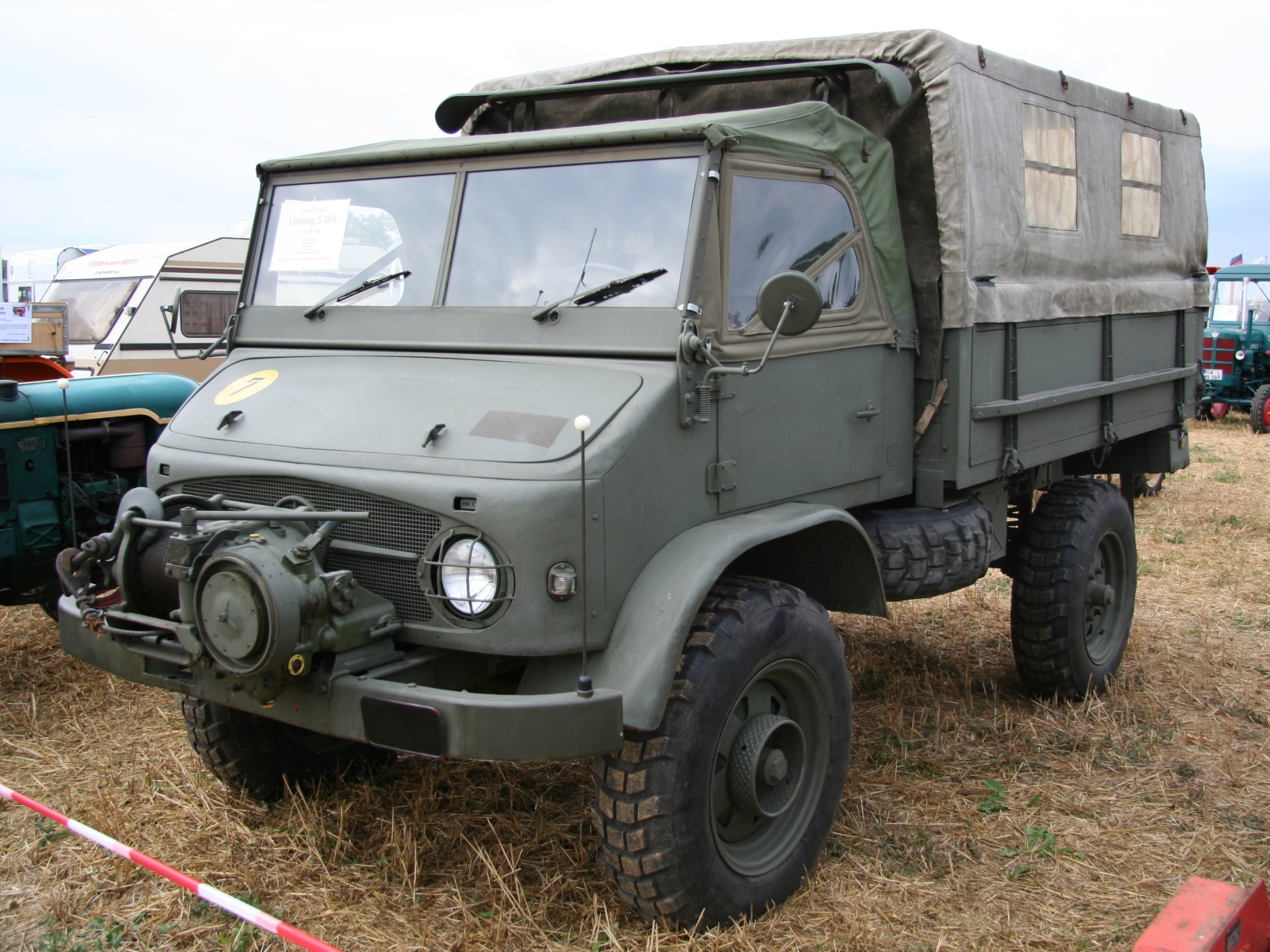 Unimog U 404 S