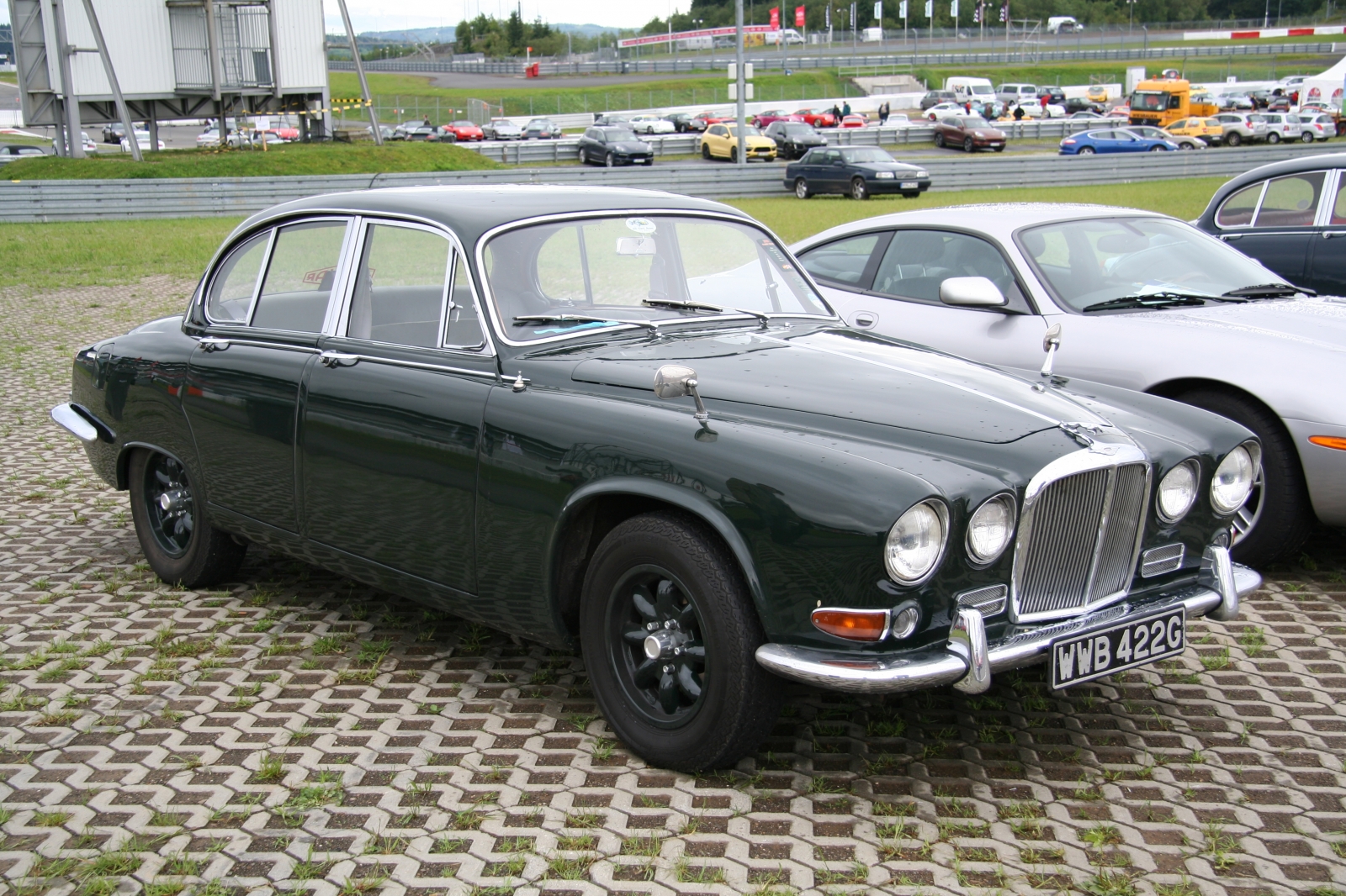 Jaguar 420