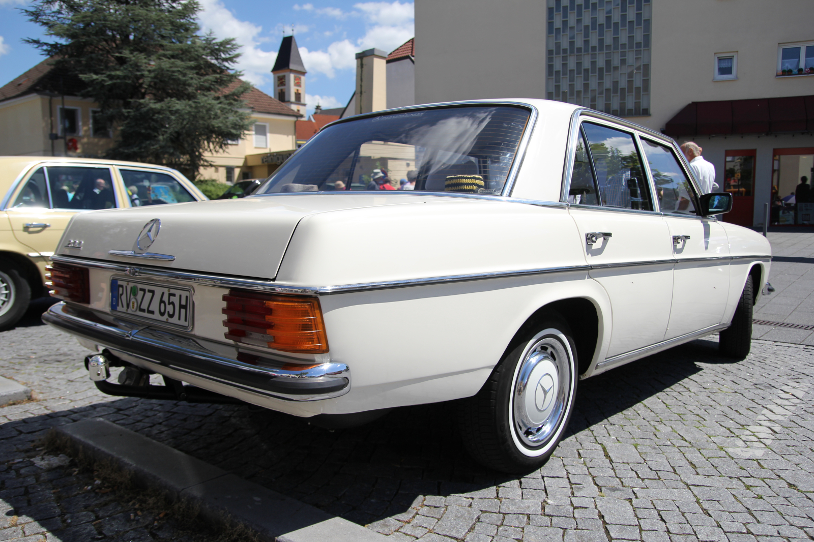 Mercedes Benz 200