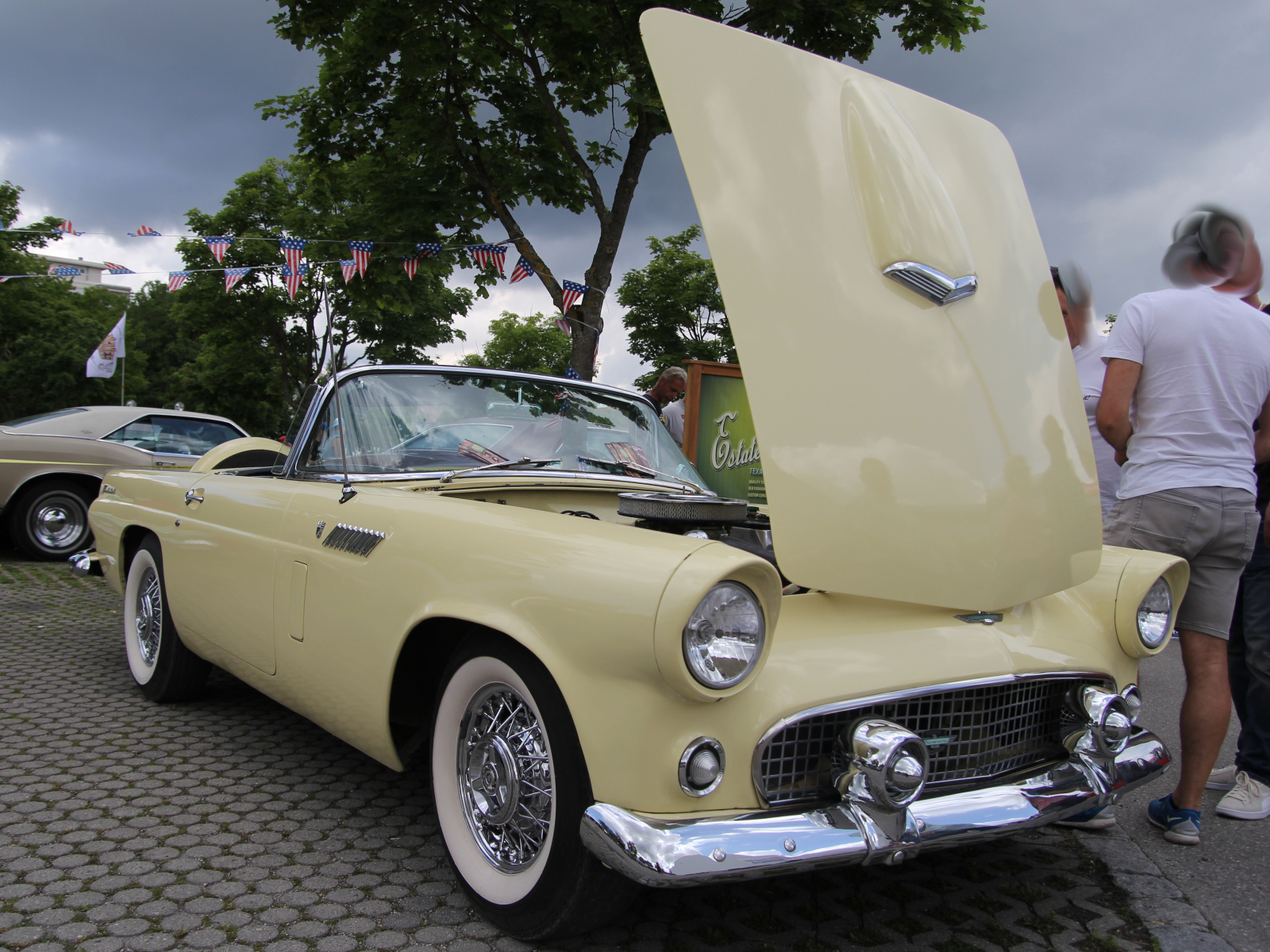 Ford Thunderbird