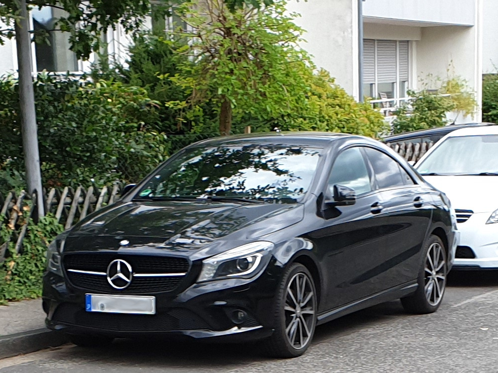 Mercedes Benz CLA
