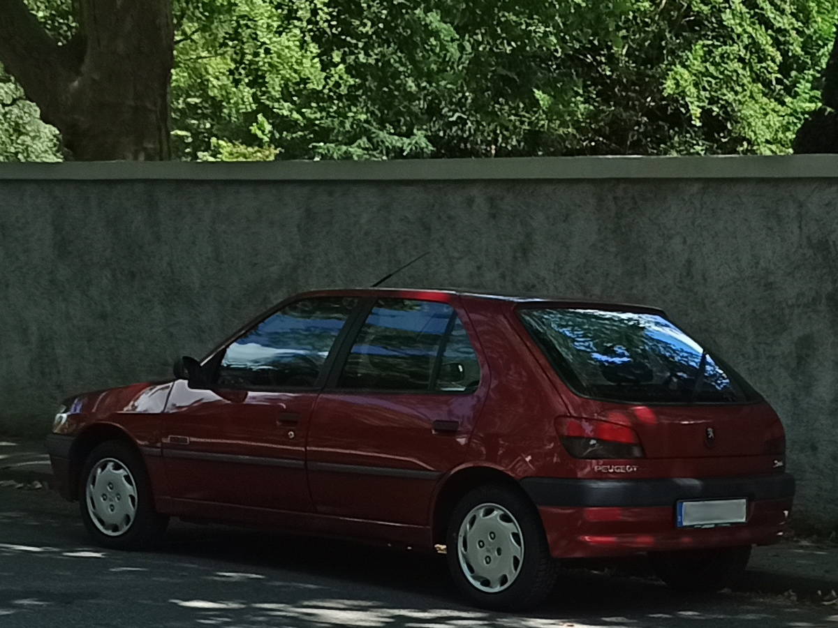 Peugeot 306