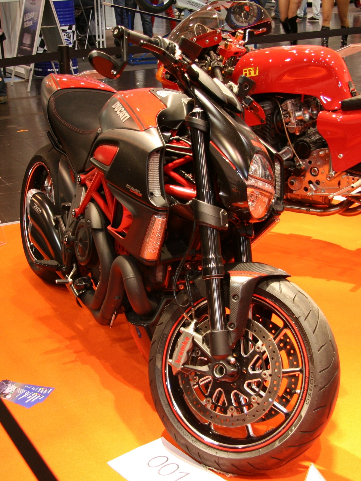 Ducati Diavel Carbon