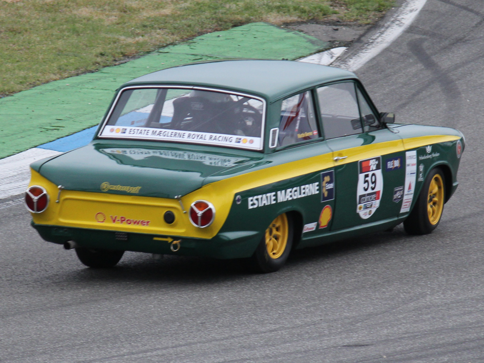 Ford Cortina
