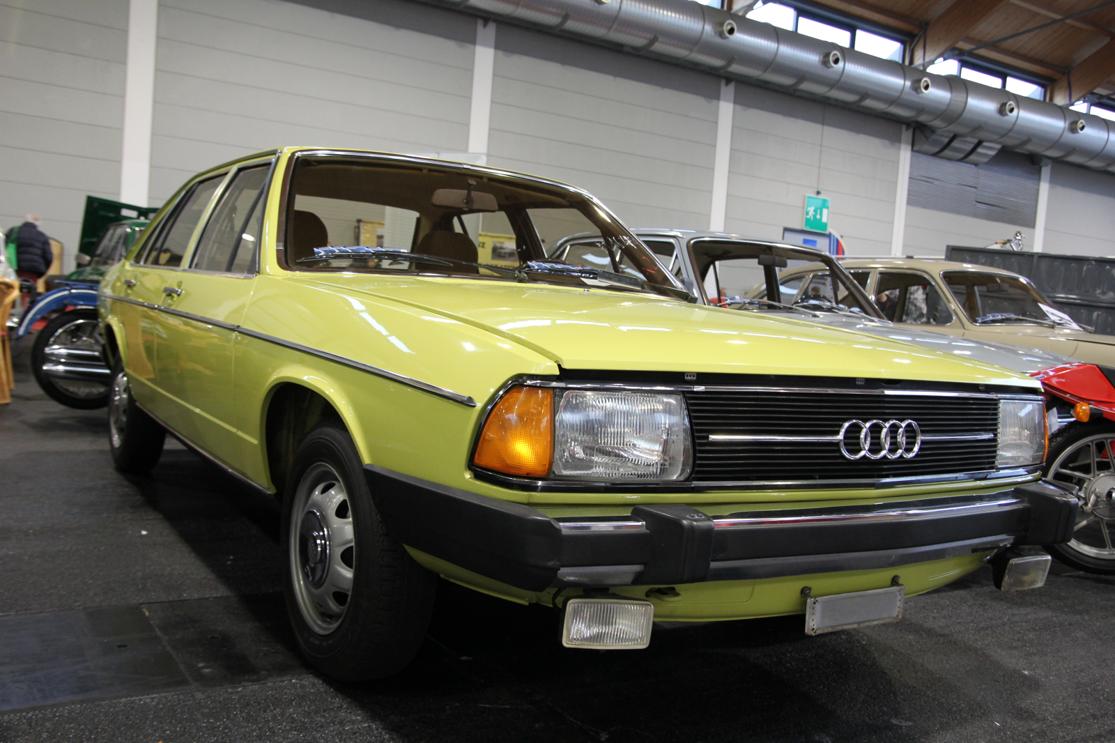 Audi 100 C2 GLS