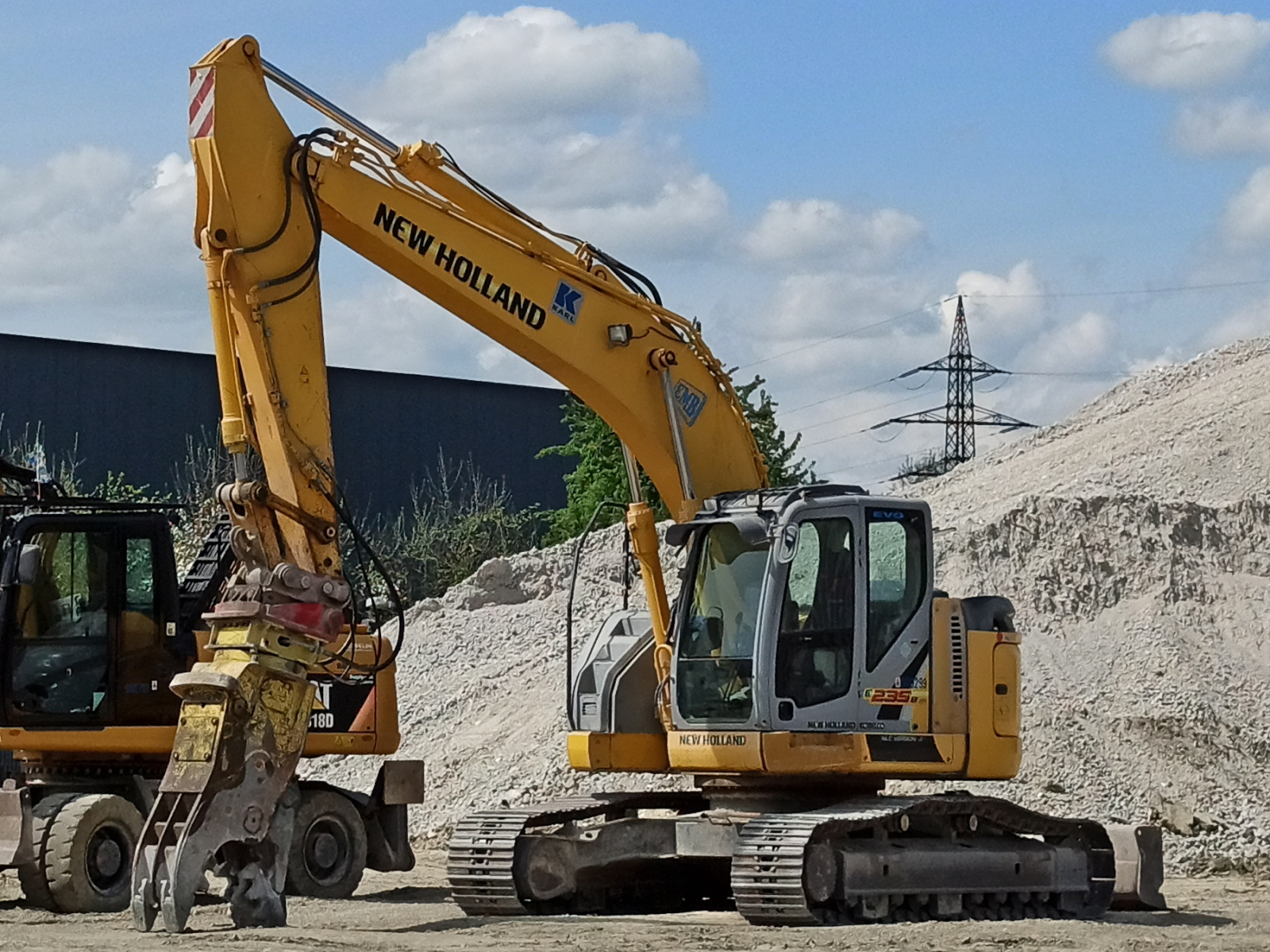 New Holland E235B