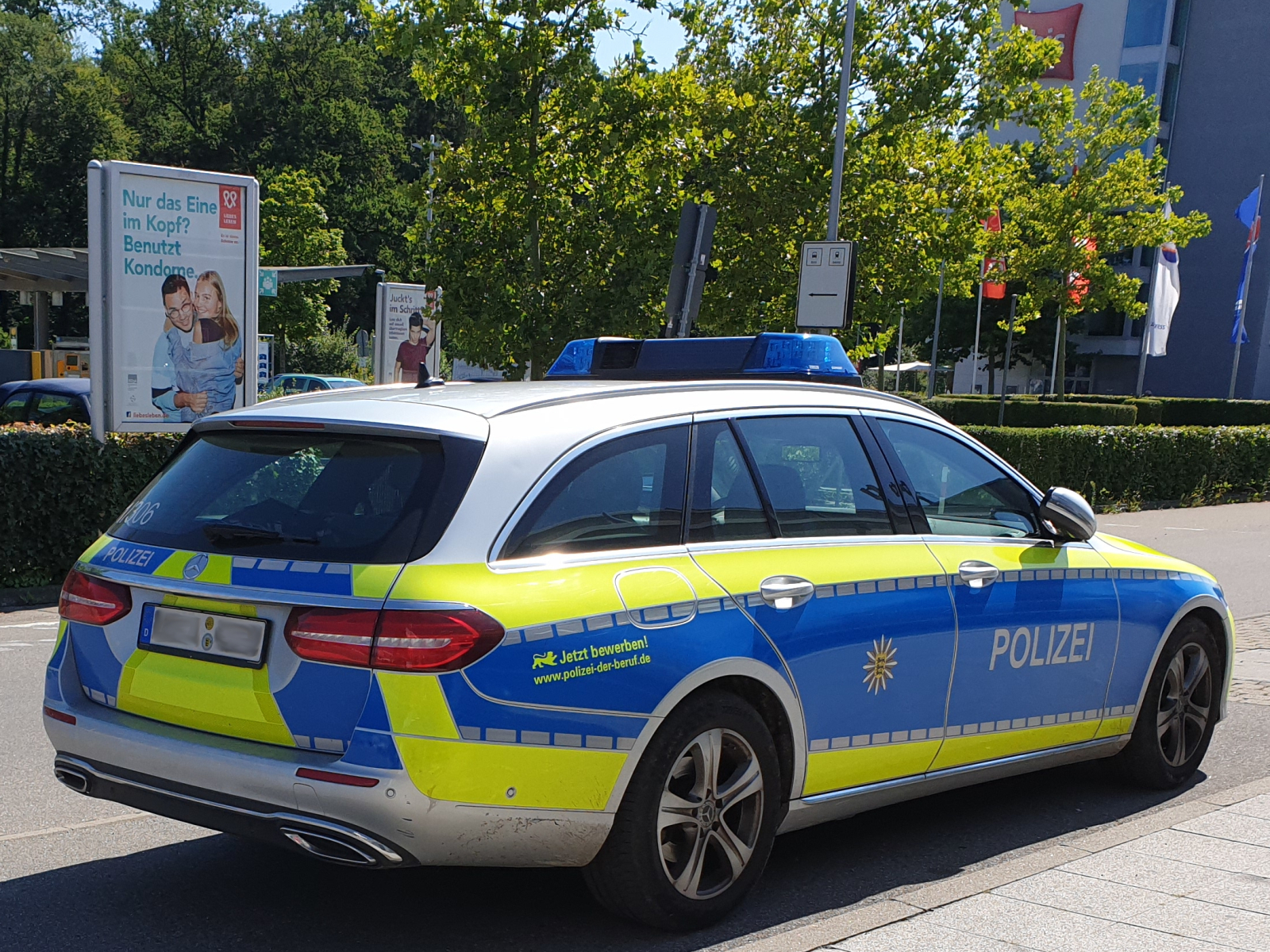 Mercedes Benz E-Klasse S 213 T-Modell Polizei